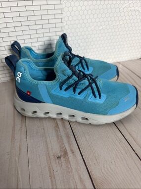 On Running Kids Sneakers in Turquoise and Navy